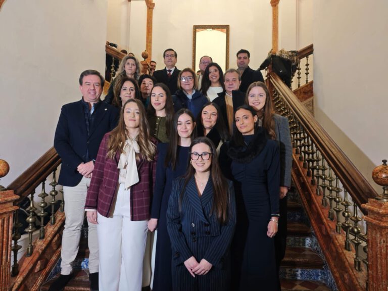 Aracelitana y corte de honor 2026